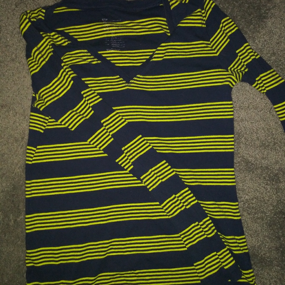 Gap shirt